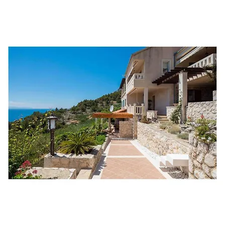 Gorgeous In Hvar-jelsa Holiday home