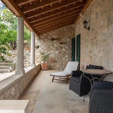 Gorgeous In Hvar-jelsa Holiday home