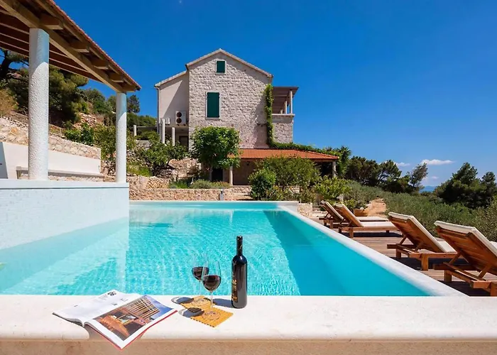 Lovely In Hvar-jelsa בית נופש