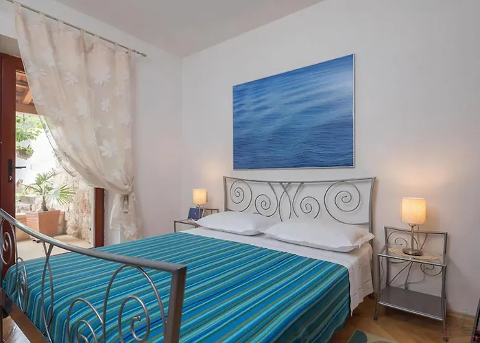 בית נופש Lovely In Hvar-jelsa *