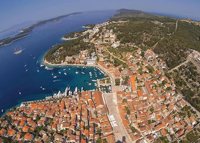 בית נופש Lovely In Hvar-jelsa