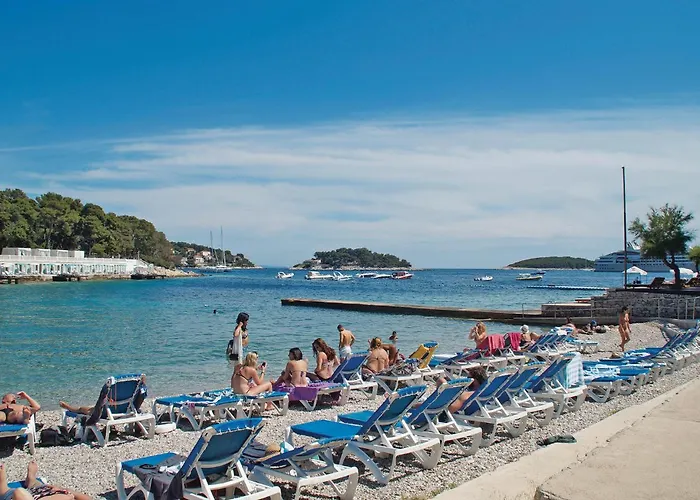 בית נופש Lovely In Hvar-jelsa *
